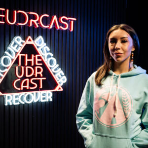 TEAL BILLWARDLIFE HOODIE WITH LIGHT PINK ICON