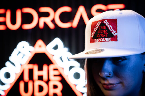 THE UDRCAST WHITE HAT: RED ICON